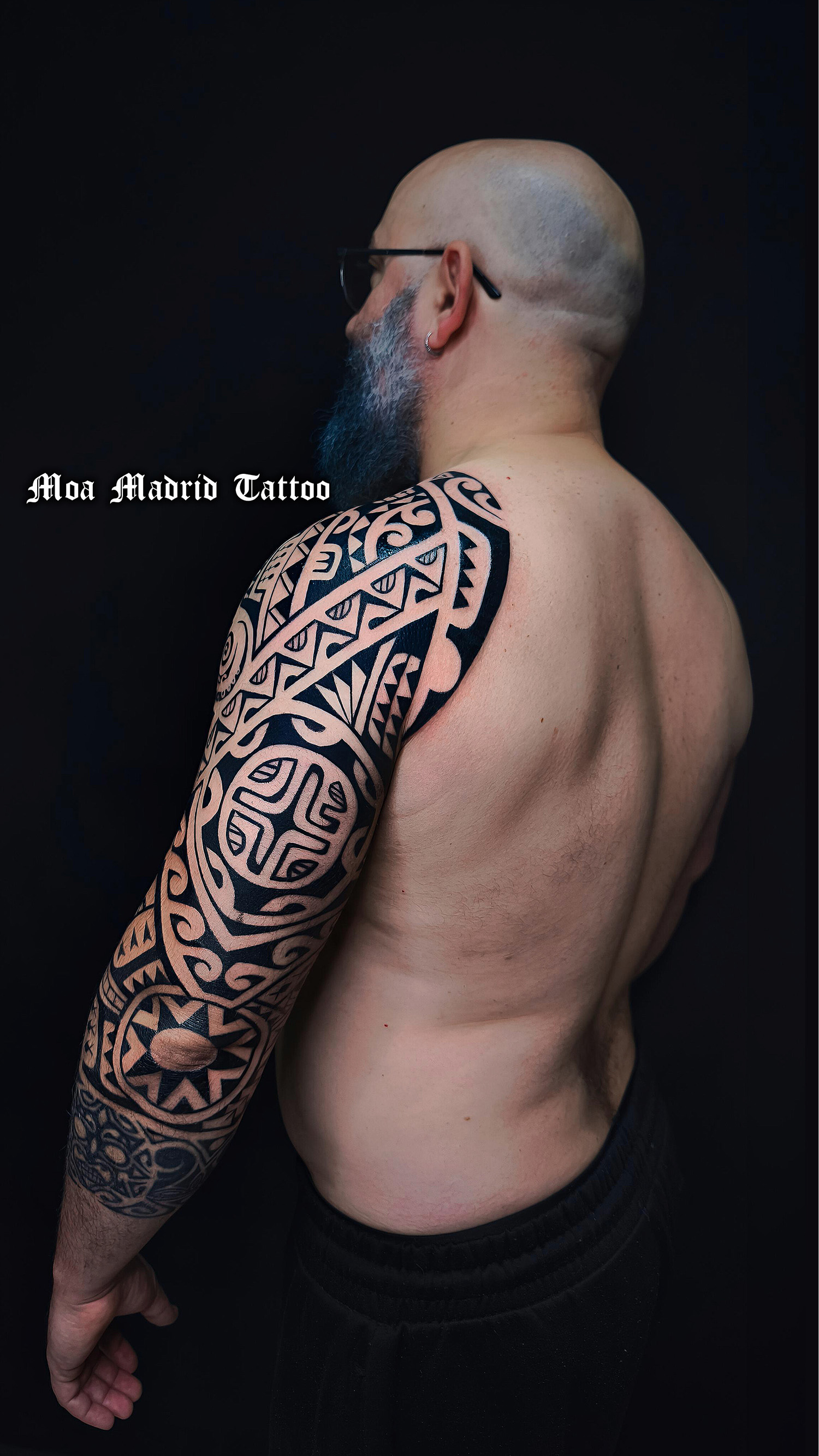 Tatuaje cruz marquesana: símbolo de equilibrio